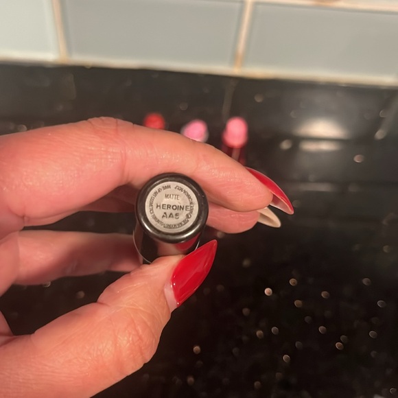 MAC Cosmetics used lipsticks. Colors are radiant. Colors are Pink Purple Red - Picture 4 of 7